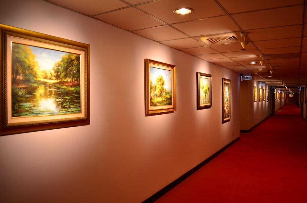 The Premier Hotel Tainan Exterior photo
